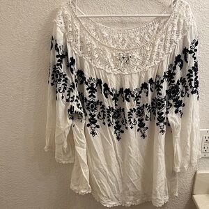 Chic White and Black Embroidered Women's Blouse